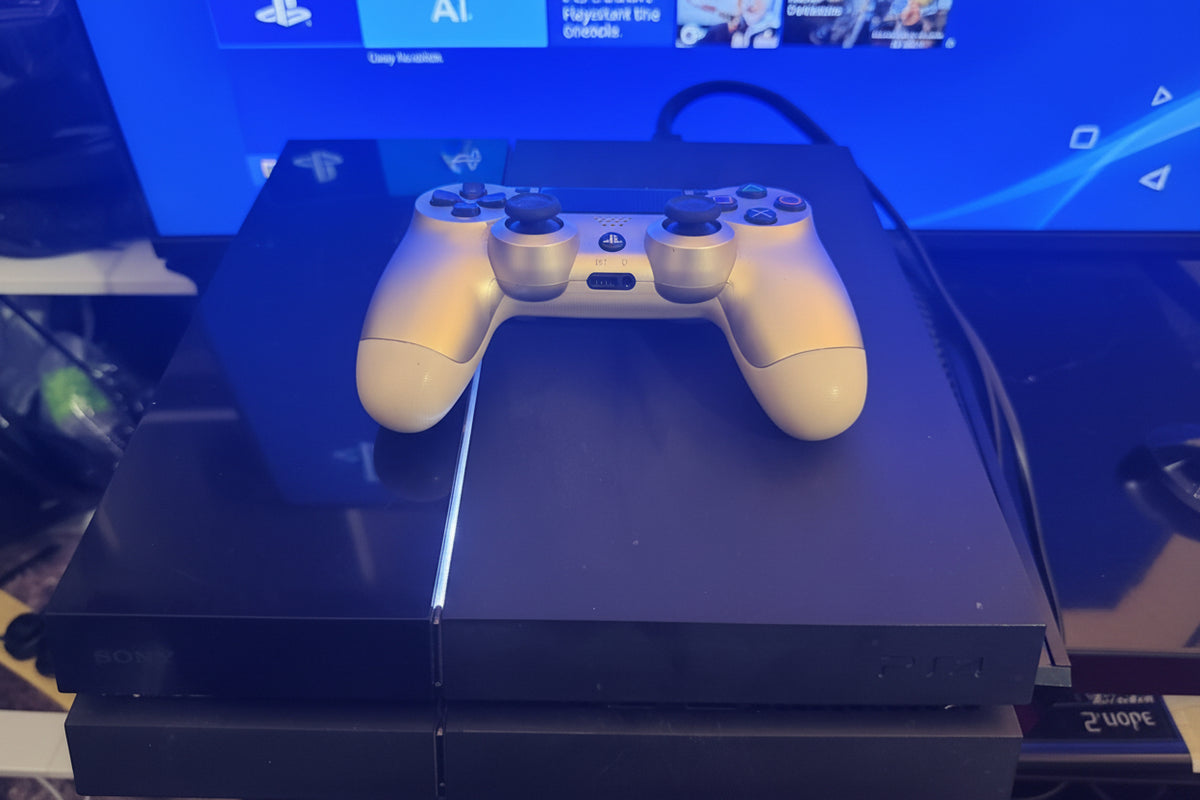 Sony PlayStation 4 500GB Console Bundle | Original Phat Model | Gold DualShock 4 | Used – Good to Very Good