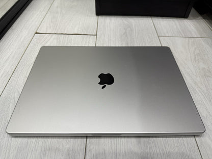Apple MacBook Pro Retina 16" 2021 - 512GB SSD 16GB Ram - 10C CPU 16C GPU M1 Pro