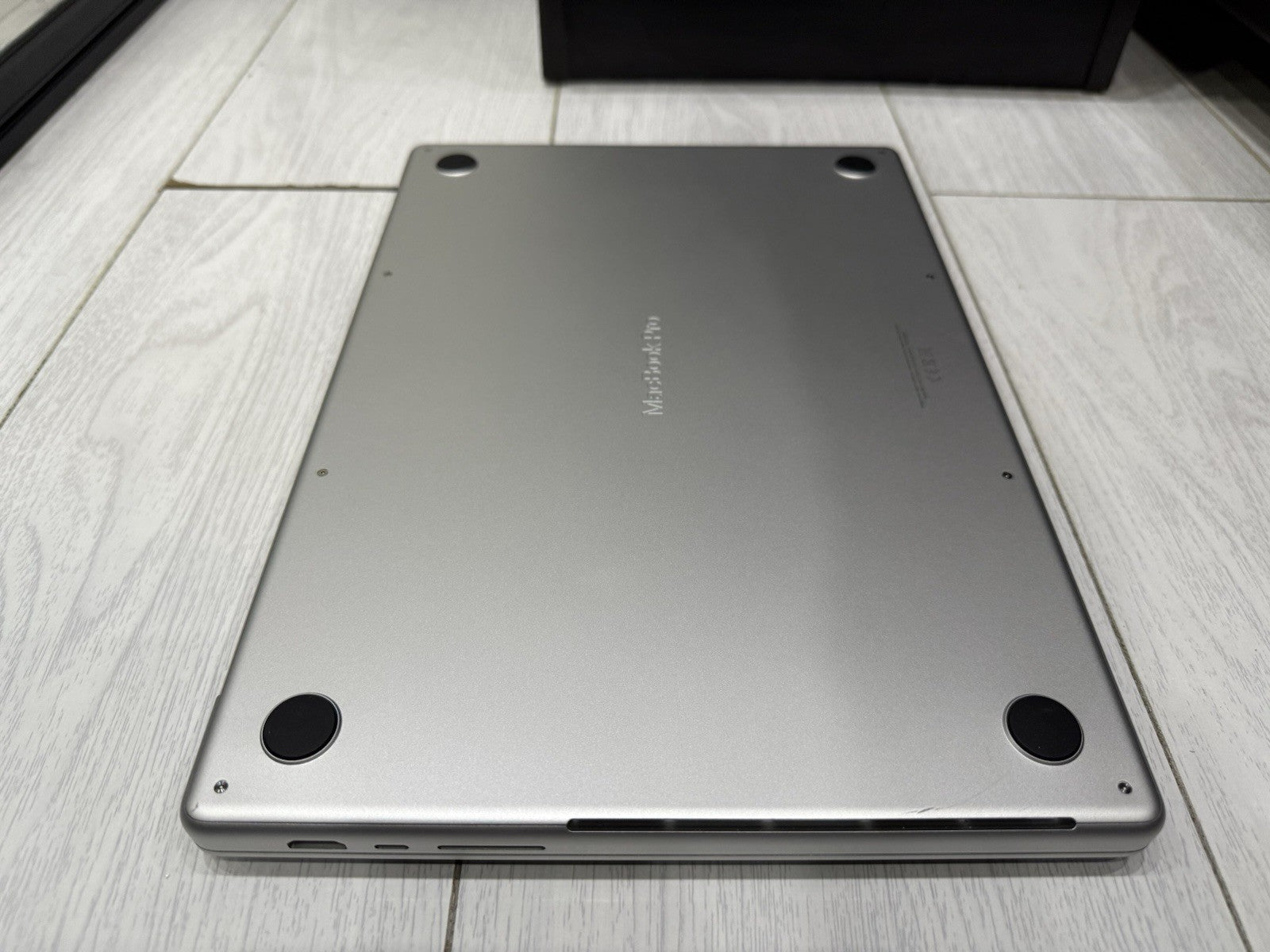 Apple MacBook Pro Retina 16" 2021 - 512GB SSD 16GB Ram - 10C CPU 16C GPU M1 Pro