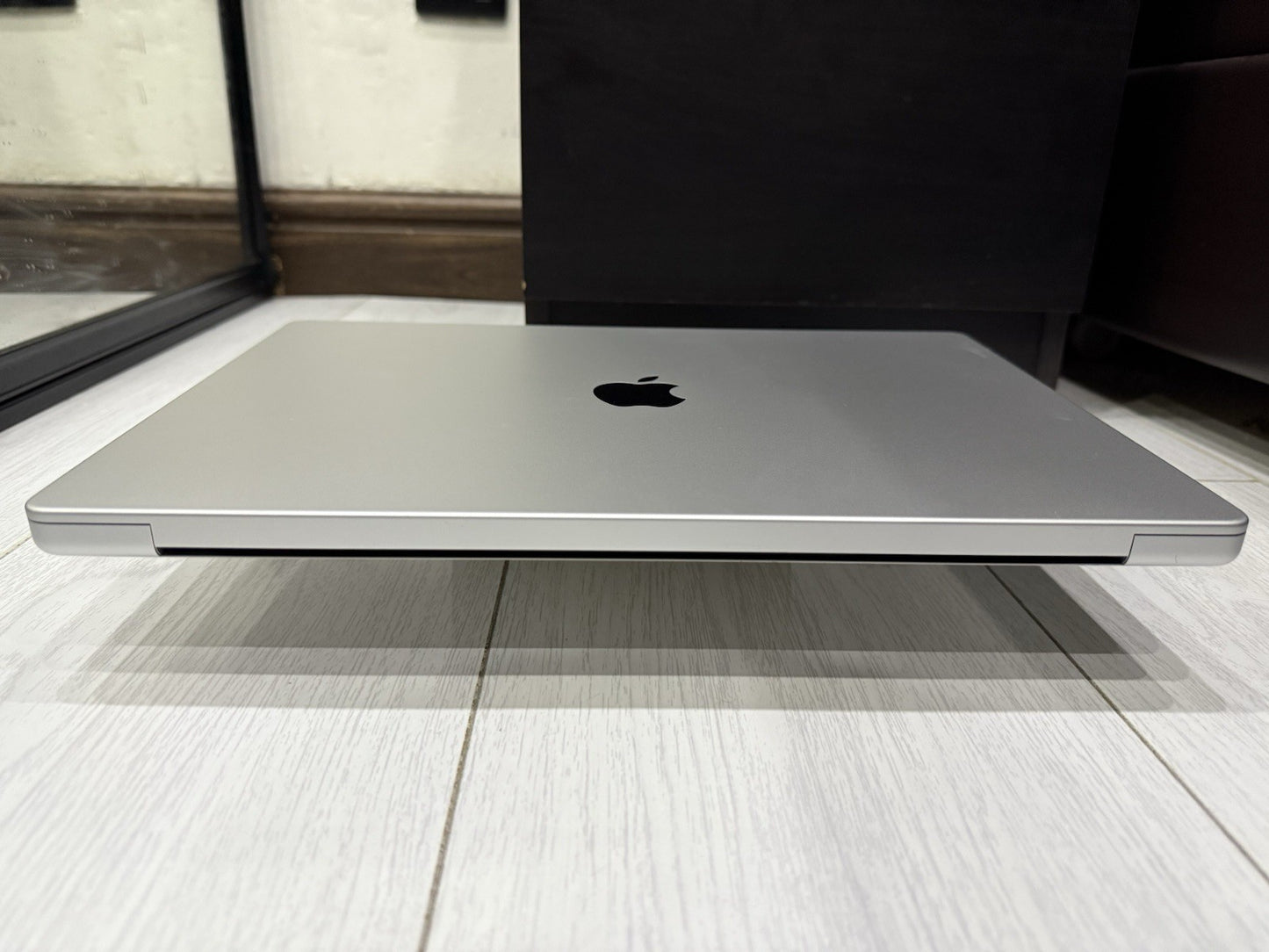 Apple MacBook Pro Retina 16" 2021 - 512GB SSD 16GB Ram - 10C CPU 16C GPU M1 Pro