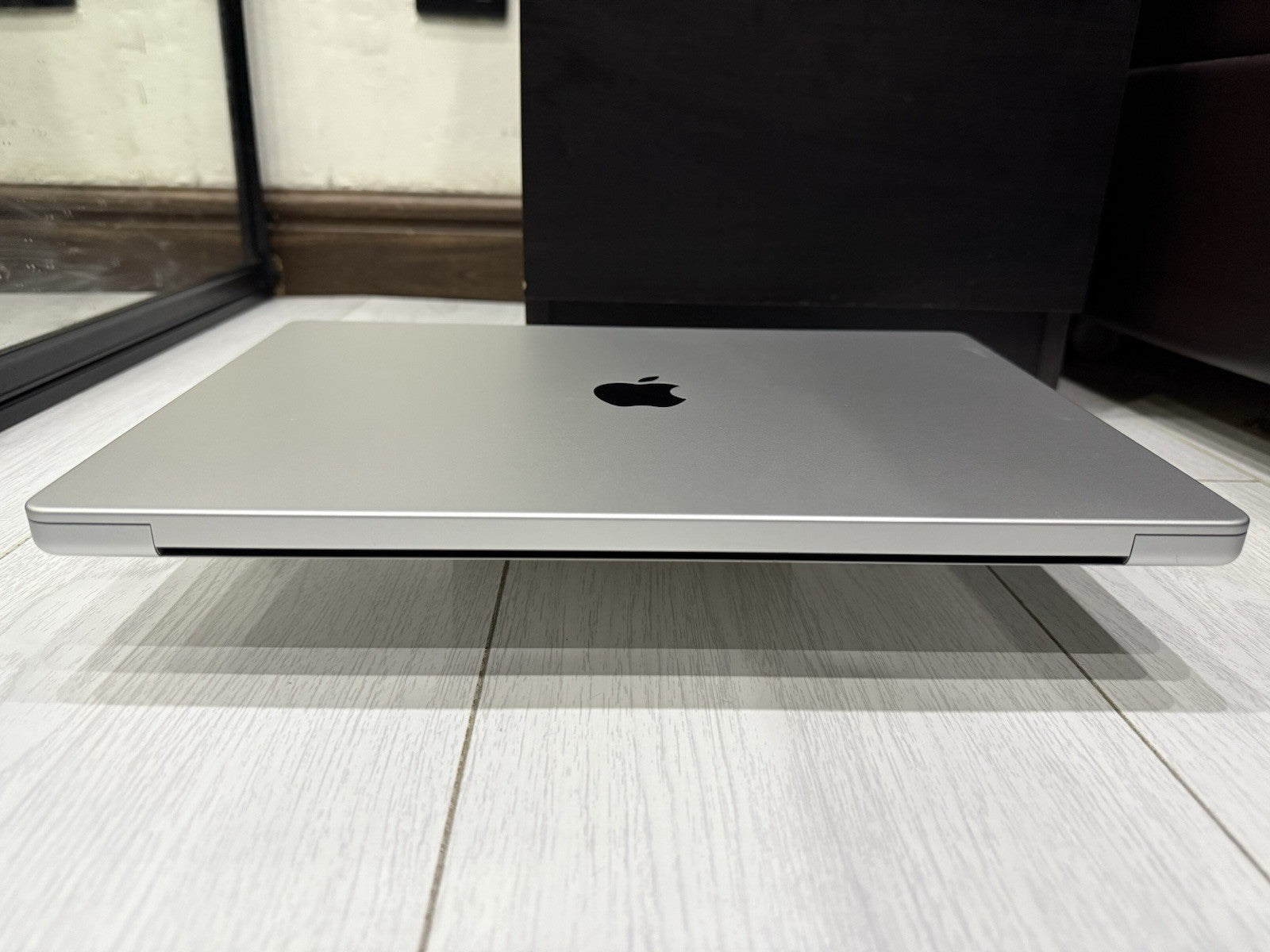 Apple MacBook Pro Retina 16" 2021 - 512GB SSD 16GB Ram - 10C CPU 16C GPU M1 Pro