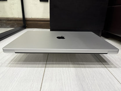 Apple MacBook Pro Retina 16" 2021 - 512GB SSD 16GB Ram - 10C CPU 16C GPU M1 Pro