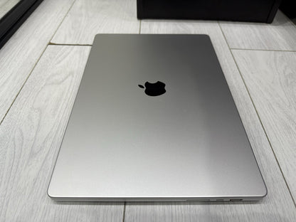 Apple MacBook Pro Retina 16" 2021 - 512GB SSD 16GB Ram - 10C CPU 16C GPU M1 Pro
